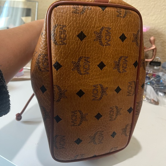 MCM VINTAGE COGNAC VISETOS DRAWSTRING HANDBAG - Picture 5 of 16